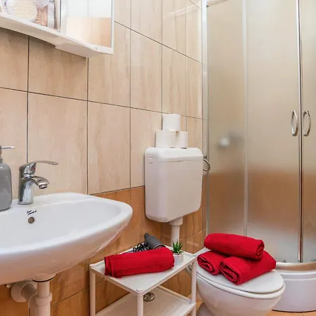 Amazing In Apartment *